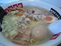 「地頭鶏阿波家ラーメン（数量限定900円）+讃岐コーチンの煮玉子（」@地頭鶏ラーメン本舗 阿波家 宇都宮店の写真