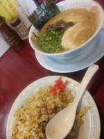 「らーめん+ちゃーはん」@博多長浜らーめん 楓神の写真