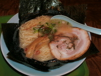 「正油ラーメン（500円）+のり（100円）+半ライス（100円）」@とんこつ正油 えんやの写真