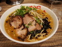 「味噌ラーメン（大盛り）」@味噌屋八郎商店 新宿店の写真