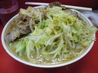 「ダブル小ラーメン（ヤサイニンニクアブラ）」@ラーメン二郎 三田本店の写真