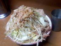 「ラーメン（野菜マシマシ、脂固まり）」@ラーメン二郎 高田馬場店の写真