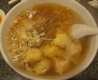 「海老ワンタン麺 元祖餃子4個付+半チャーハン」@餃子屋 じなんぼ 飯田橋店の写真