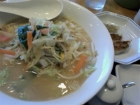 「とんこつみそチャンポン（餃子3個つきセット）730円」@長崎ちゃんぽん リンガーハット 船堀店の写真