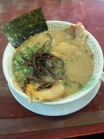 「チャーシューメン（普通）+無料替え玉（バリカタ）」@博多長浜らーめん 楓神の写真