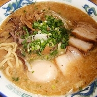 「味噌豚骨らーめん（並）+味玉」@パワー軒の写真