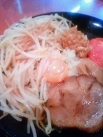 「まぜ麺・並（750円）+サービスゆで卵」@麺や亀の写真