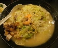 「スペシャルちゃんぽん、太郎のからあげ、おいしいごはん」@名物博多 ちゃんぽん太郎の写真