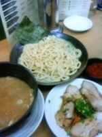 「辛つけ麺（900円）+チャーシュー（300円）+サービス温泉卵」@MENYA 食い味の道有楽の写真