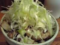 「塩汁なし（大盛）+炙りチャーシュー3枚（刻み）+ネギ」@らーめん 破顔の写真