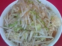 「小豚（800円） 野菜・ニンニク・カラメ」@ラーメン二郎 小岩店の写真