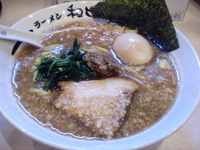 「黒とらラーメン 650円 半熟玉子 100円」@らーめん 和とらの写真