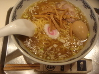 「ラーメン-少なめ（1玉）+煮玉子」@むらもとの写真