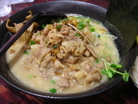 「とん骨バラ肉らーめん750円」@麺処 まといの写真