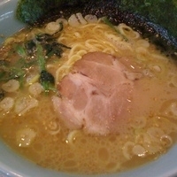 「豚骨醤油ラーメン（￥650）」@家系らーめん 品壱家の写真