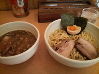 「徳つけ （中） あつもり チャーシュー増しハーフ」@煮干そば とみ田の写真