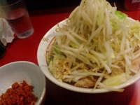 「ラーメン ヤサイ ニンニク 辛揚げ（別皿）」@千里眼の写真