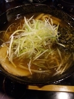 「中華そば（小）ネギ・高菜トッピング」@もちもちの木 白岡店の写真