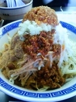 「まぜそば・トッピング全部（800円）」@山勝角ふじ 南流山店の写真