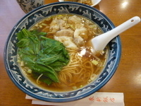 「ワンタン麺+五目チャーハン+ザーサイ+杏仁豆腐 840円」@東新飯店の写真