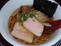 「ラーナビ限定 W銘柄鶏とアワビの醤油ラーメン（830円）」@Bee Hiveの写真