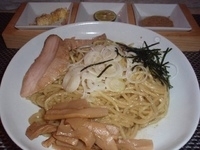 「ラーナビ限定 三元豚の油そば（700円）」@Bee Hiveの写真