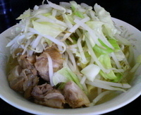 「鶏郎（濃厚） 大盛 野菜増し」@潮中華 KAZEの写真