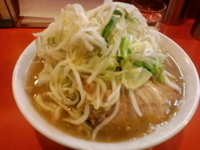 「ラーメン豚2枚入り（大盛/ヤサイ/ニンニク）」@ちばからの写真