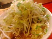 「ラーメン 豚2枚入 ヤサイ ニンニク ネギ」@ちばからの写真