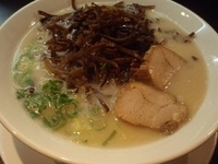 「らーめん（600円）（ナマ）+キクラゲ（100円）+替玉（150」@たつやの写真