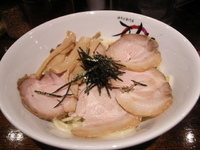 「並盛り チャーシュー￥900+半熟玉子￥100」@油そば専門店 万人力の写真