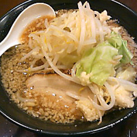 「ガッツリ野菜そば（ニンニクヤサイマシ）730円」@中華そば らぁ麺三軒屋の写真