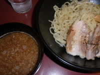 「とん黒ぶしつけ麺（750円）ランチサービス（0円）」@らーめん屋本舗 麺龍 仙台駅前店の写真