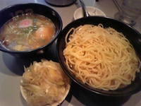 「【夜の部】味玉つけめん（あつもり、大盛り300g）900円 + 」@つけめん102 大宮店の写真