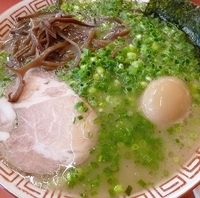 「ねぎラーメン（味玉トッピング）」@博多長浜らーめん もりやの写真