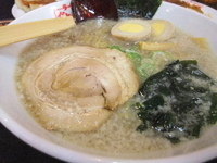 「コテコテラーメン+煮卵」@ラーメン ガキ大将 都留店の写真