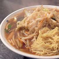 「ヤサイラーメン、+大盛」@やみつき味 辛子堂の写真