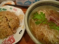 「天然塩ラーメン（650円）+焼き飯（500円）」@本店 塩元帥の写真