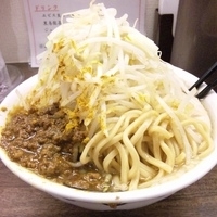 「カレーそば（大盛）+豚増し 820円+200円=1,020円」@雷 北松戸本店の写真