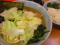 「きゃべつらーめん中800円ライス」@横浜らーめん 武蔵家 綾瀬店の写真