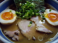 「特製中華そば ￥880+中盛り￥30」@中華そば・つけそば 浜屋の写真