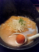 「うにみそらーめん（味噌味）辛子雲丹みそ団子800円+うに丼450」@らーめん工房 網地島屋 鈎取店の写真