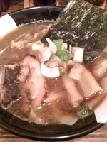 「煮干ラーメン（￥750）」@すごい煮干ラーメン凪 新宿ゴールデン街店 本館の写真