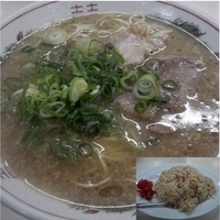 「ラーメン 600円+焼めし 600円」@八ちゃんラーメンの写真
