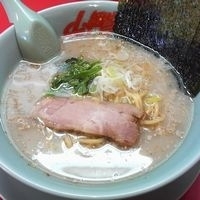 「塩ラーメン（麺固め） ￥590」@ラーメン山岡家 つくば中央店の写真