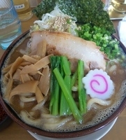 「トンコツラーメン（太麺）900円+大盛り100円+辛味100円+」@MENYA 食い味の道有楽の写真