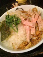 「裏そば【塩油そば】（大盛サービス） 800円」@塩そば 桑ばらの写真