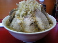 「ラーメン+豚（ヤサイ、ニンニク）」@モッコリ豚の写真
