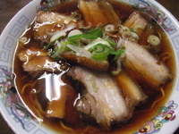 「チャーシューメン（麺カタメ）（650円）、煮カツ皿（650円）、」@喜楽の写真