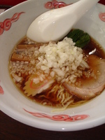 「醤油らあめん 玉ねぎトッピング」@りん泉の写真